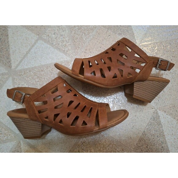Born Sandals Womens Dixie Brown Leather Heeled Cut Out Slingbacks SIZE 9M B.O.C - Picture 1 of 9